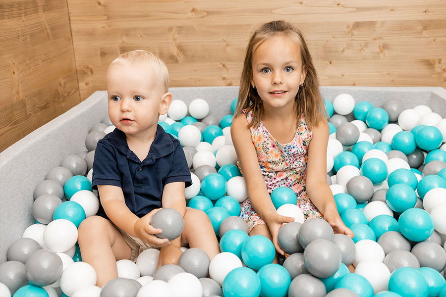 embacher-kids-2.jpg